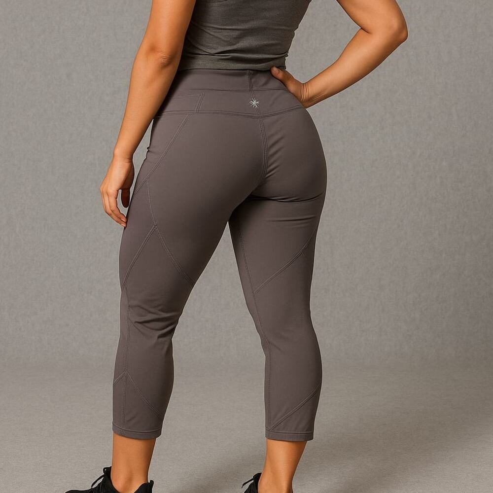 Athleta Aura Sonar Gray Mesh Capri Leggings Sz S Slick Stretch Yoga Workout